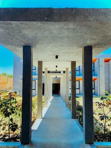 Kambaniru Beach Hotel And Resort