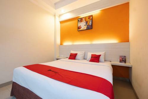 Reddoorz Plus @ Hotel Alden Makassar