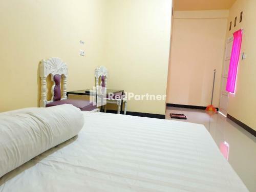 Hotel Boarding House Syariah Mm Bone Redpartner