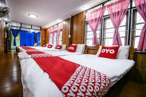Hotel Oyo 402 Raknatee Resort