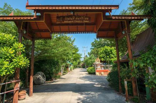 Hotel Oyo 402 Raknatee Resort