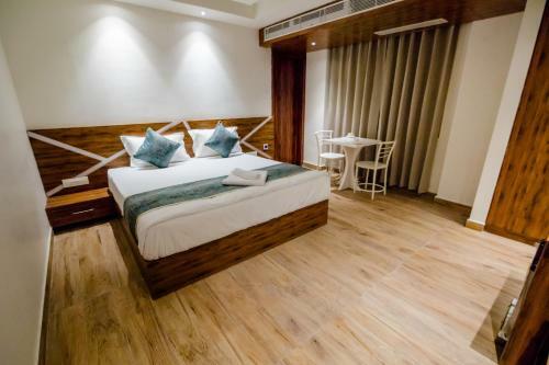Hotel Kanchan View