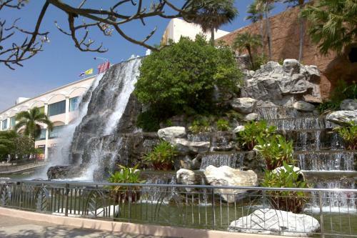 Hotel Oyo 798 Reurn Mareena Resort