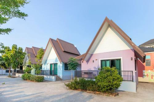 Hotel Oyo 798 Reurn Mareena Resort