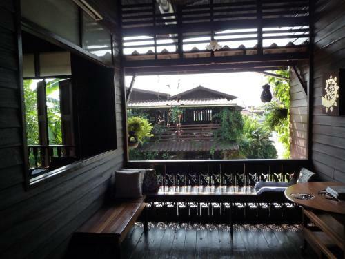 Banban Nannan Library And Guesthome
