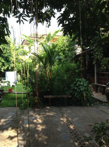 Banban Nannan Library And Guesthome
