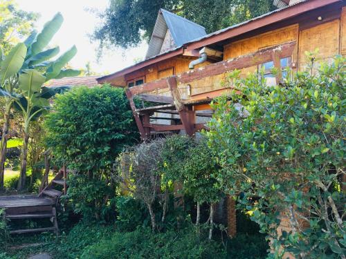 Golden Hut -chill Bungalows In Town??????????