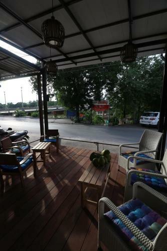 Hostal Little Jasmine By The River