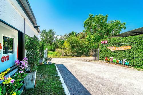 Hotel Vaccinated Staff - Oyo 533 Runya Poolvilla