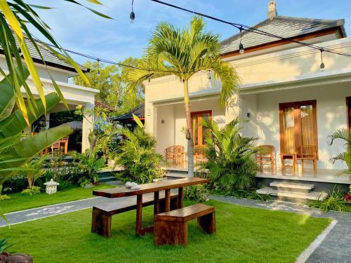 Hostal Puja Uluwatu Village