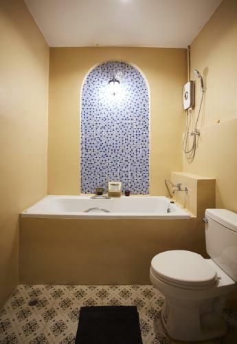 Hotel The Sun Resort Ratchaburi