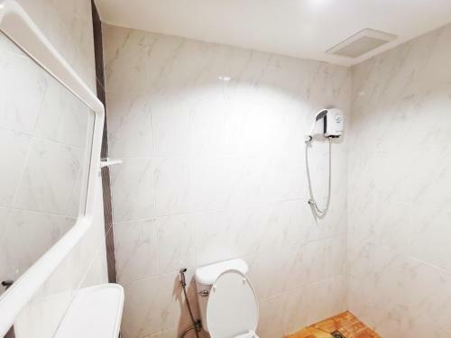 Hotel ???????? ????? ?????? ??????? ( Little Hill Sattahip Resort )