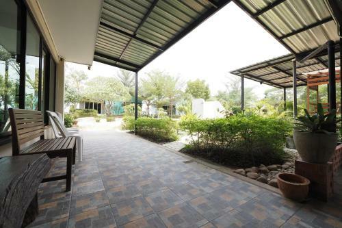 Hotel Oyo 733 T Resort