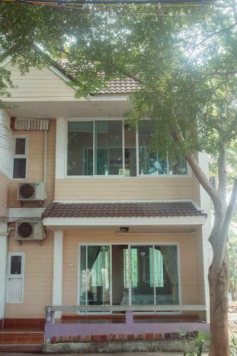 Hotel Baan Suan Resort Juree Punsuk