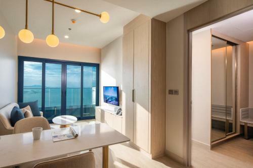 S Sriracha Hotel & Residence