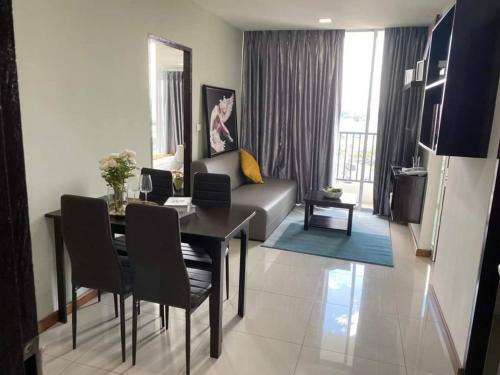 Apartamento The Mansion @surasak Center