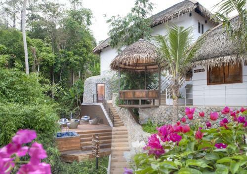 Hotel Santosa Detox Retreat