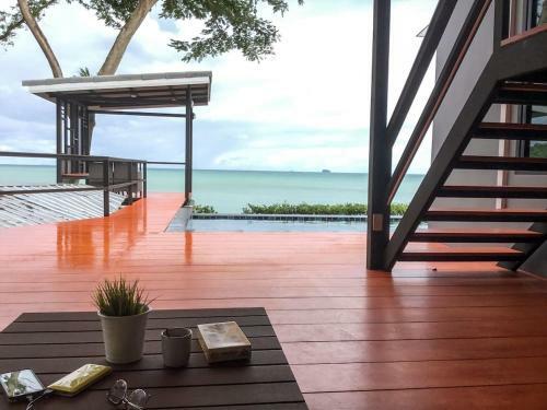 Koh Sirey Beachfront Pool Villa
