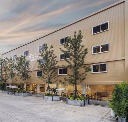 Bedline Hotel - Sha Certified
