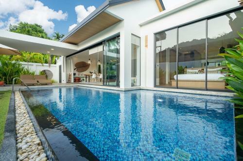 La Belle Pool Villa Phuket - Tropical Modern Living