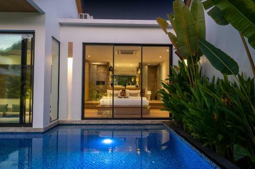 La Belle Pool Villa Phuket - Tropical Modern Living