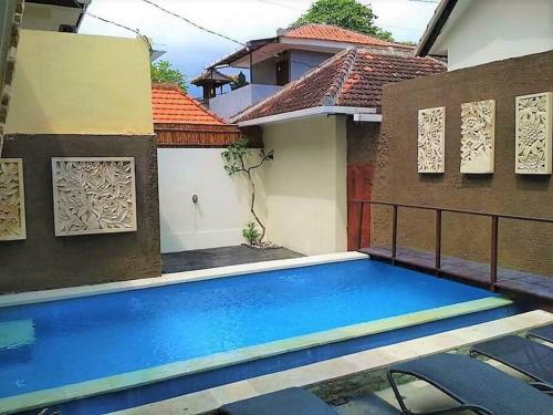 Legian 6 Bedroom Villa - Location Plus - Dewi