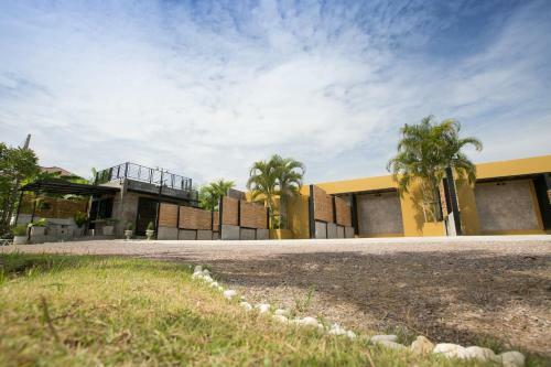 Hotel Pimchanok Resort
