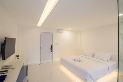 Thewhitehotel By Charoensri - Sha Extra Plus