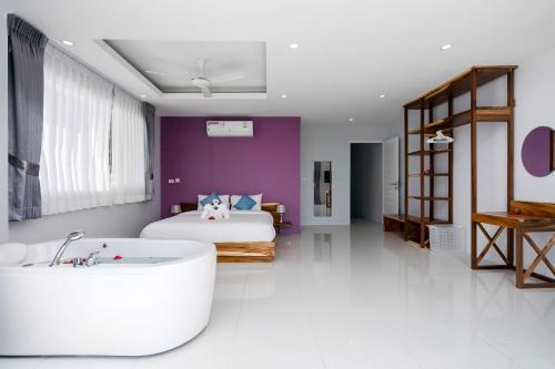 Sunset Lagoon | Villa Rihanna 2
