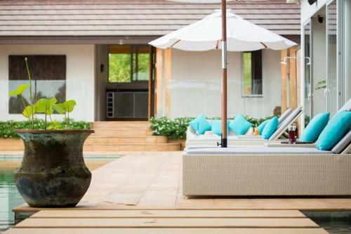 6 Bedroom Luxury Villa Moon