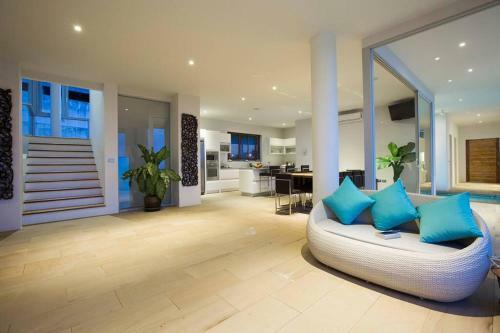 5 Bedroom Luxury Sea View Villa Moon