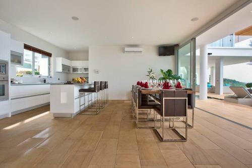 5 Bedroom Luxury Sea View Villa Moon