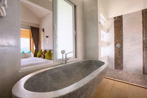 5 Bedroom Luxury Sea View Villa Moon