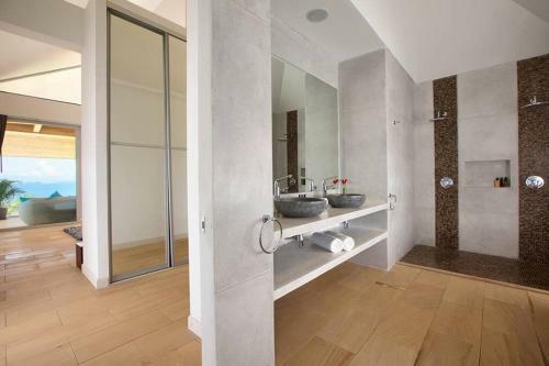 4 Bedroom Luxury Sea View Villa Moonrise