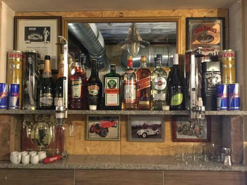 Hostal Old's Car Zimmer & Apartment Vermietung