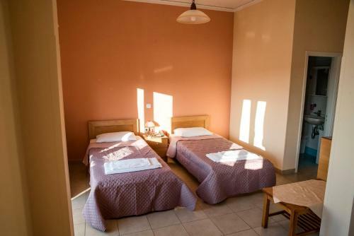 Hostal Zoumboulis Rooms