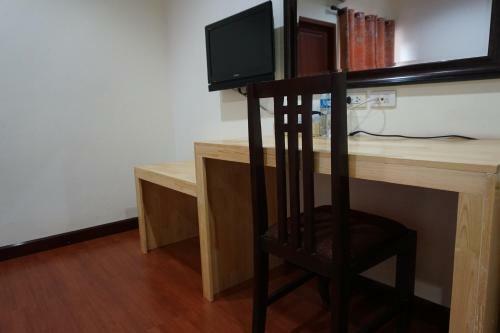 Phounsiri Hotel And Serviced Apartment