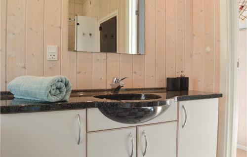 Holiday Home Stokkepil-holmen