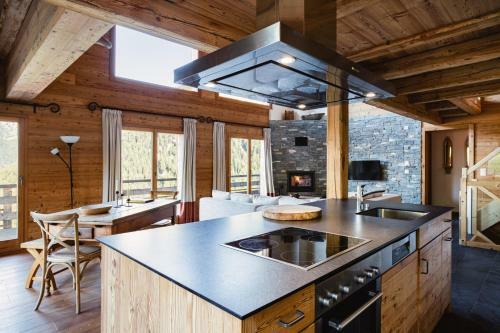 Fabulous Luxury Spa Chalet W. Jacuzzi Sauna