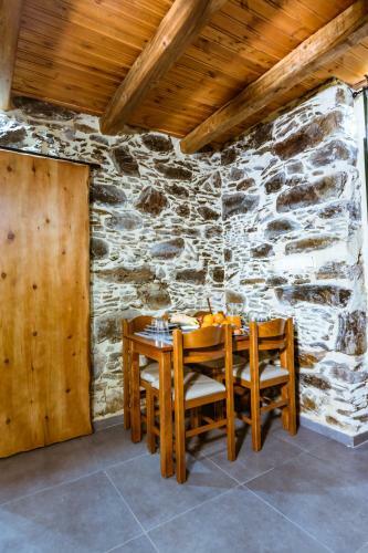 Villa Ellafos Traditional Living