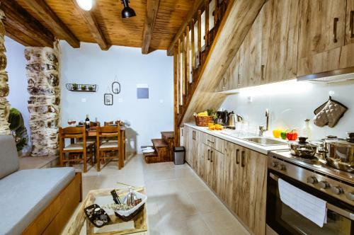 Villa Ellafos Traditional Living