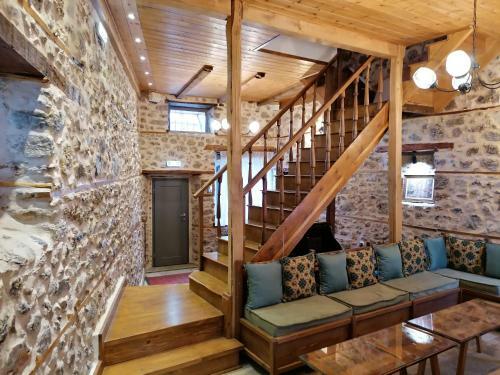 Hostal Riverbed Traditional Guest House