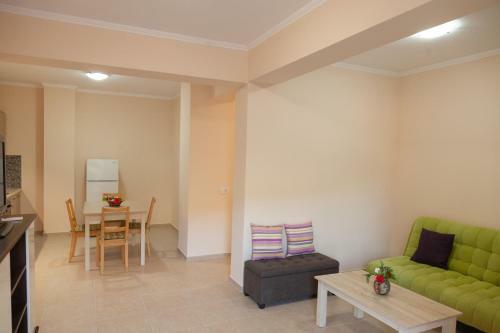 Tsoutsis Apartments