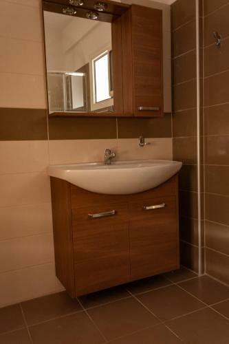 Tsoutsis Apartments