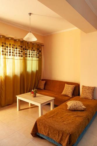 Tsoutsis Apartments