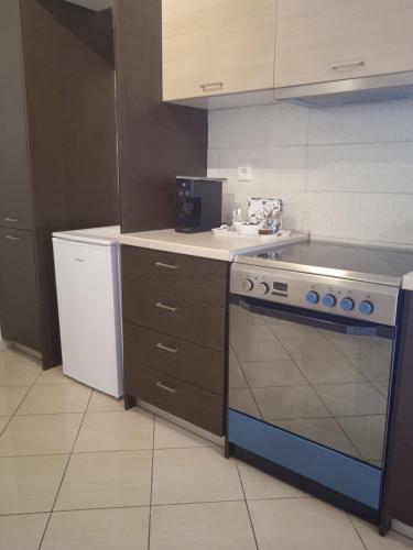 Stay And Fly Athens Airport Apartment