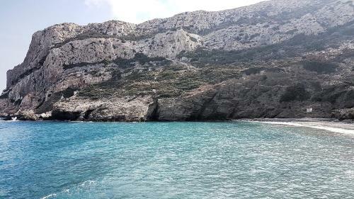 Lionas Seaside Retreat