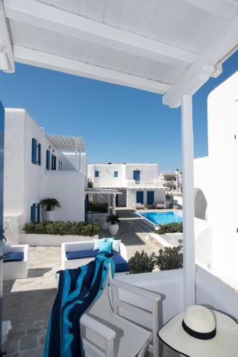 Olive Tree, Mykonos Town House With Pool