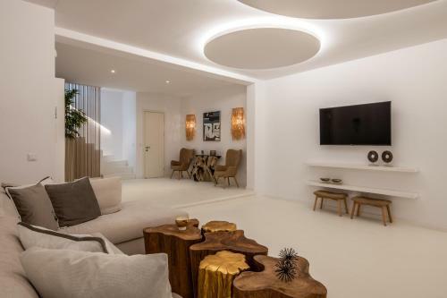 Rabbit Silver Villa Mykonos By Genesis Villas