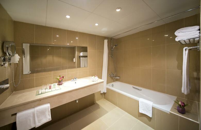 Golden Tulip Al Jazira Hotel & Resort